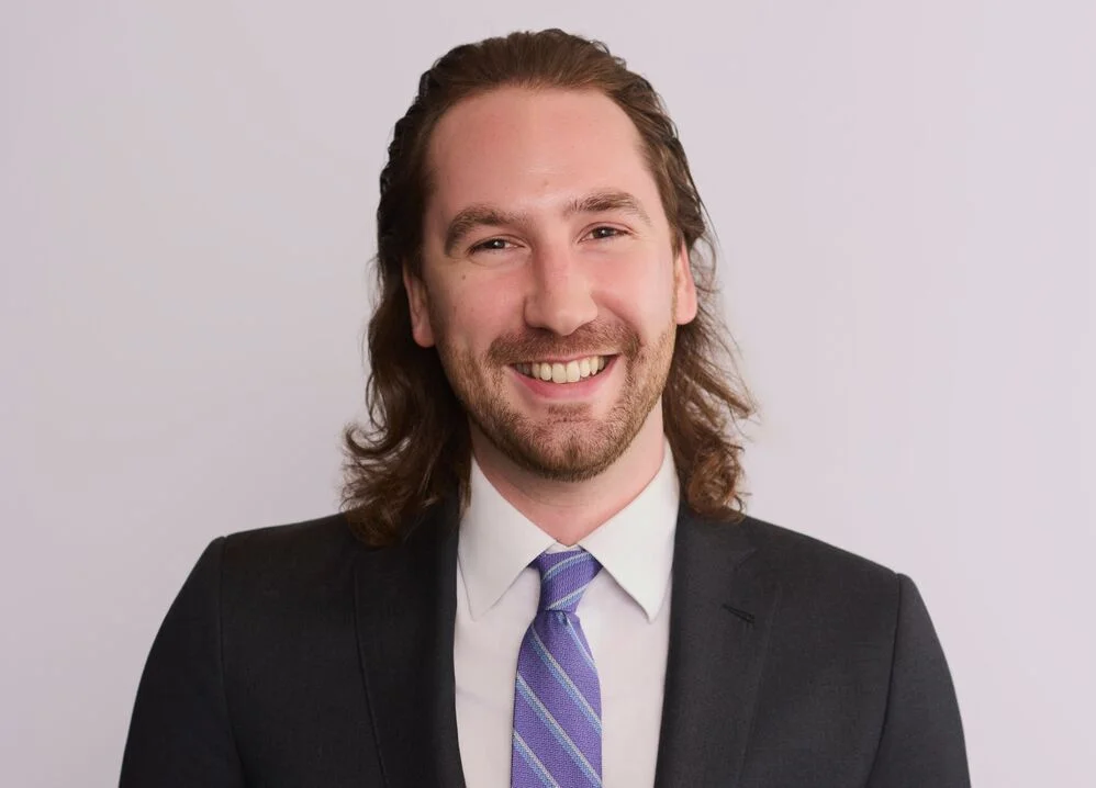 Duncan Hayes, Bates White Photo