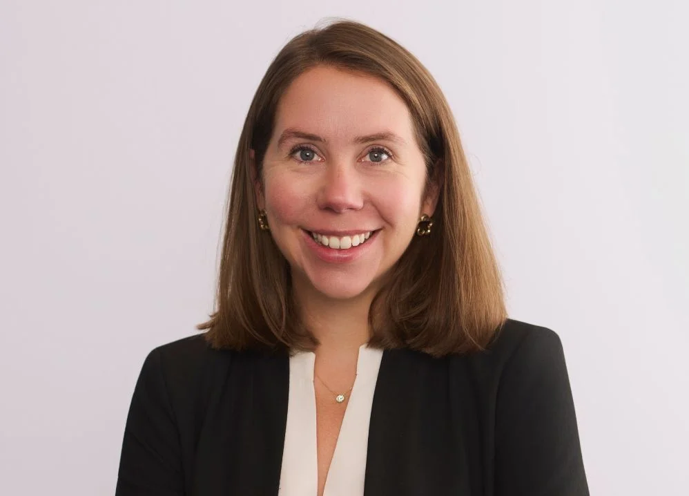 Laura Finn, Bates White Photo